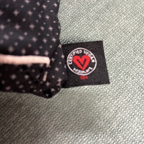 Urban Expressions Tallulah Floral Embroidered Velvet Purse - Picture 8 of 9